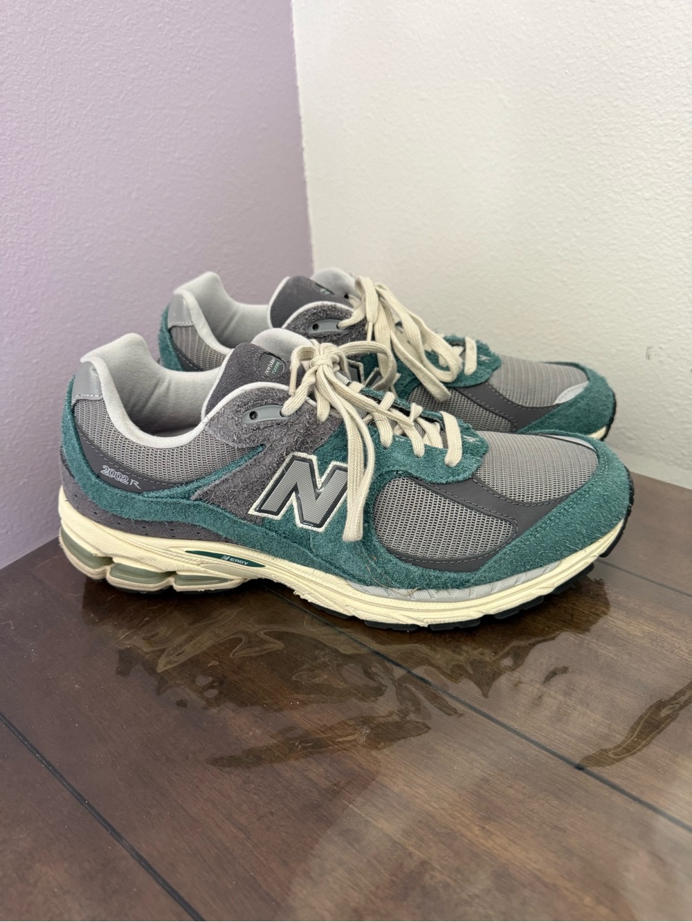 New Balance 2002R New Spruce Magnet M2002REM Men’s 11 Green Gray Suede